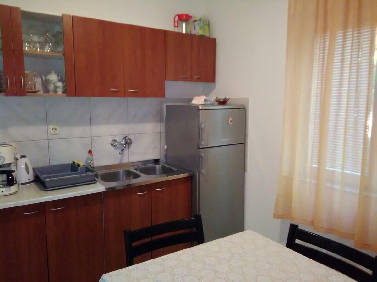 Apartments Mare Croatia Сен Екстериор снимка