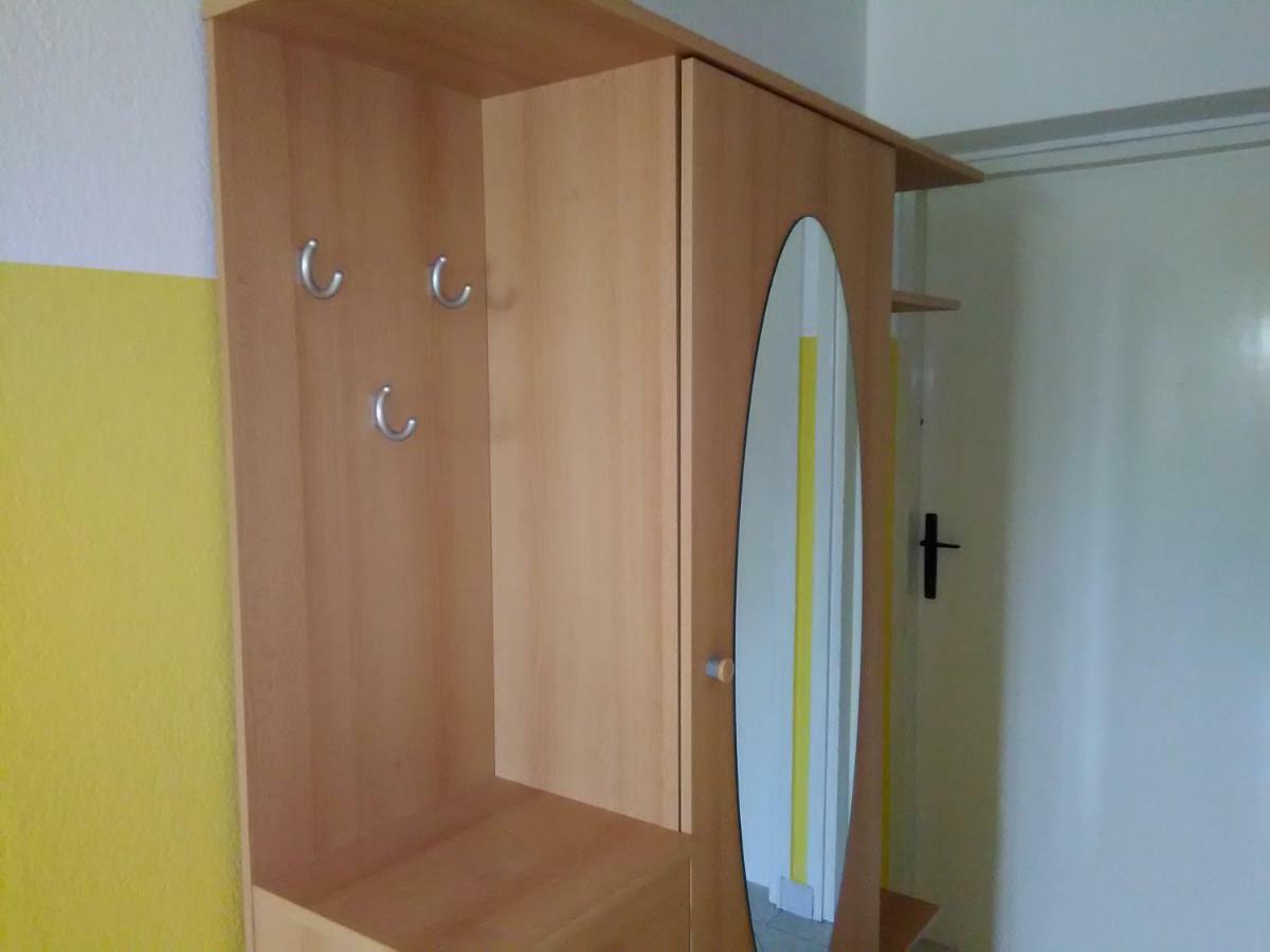 Apartments Mare Croatia Сен Екстериор снимка