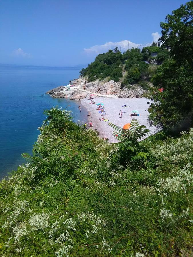 Apartments Mare Croatia Сен Екстериор снимка